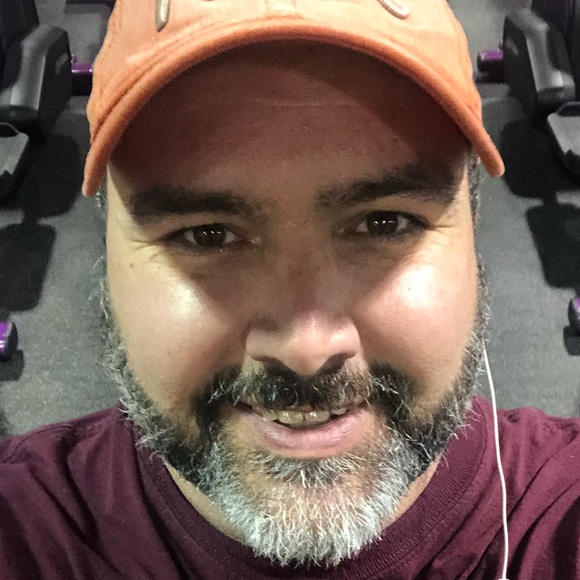 Meet your Posher, Tim - Picture 2 of 5